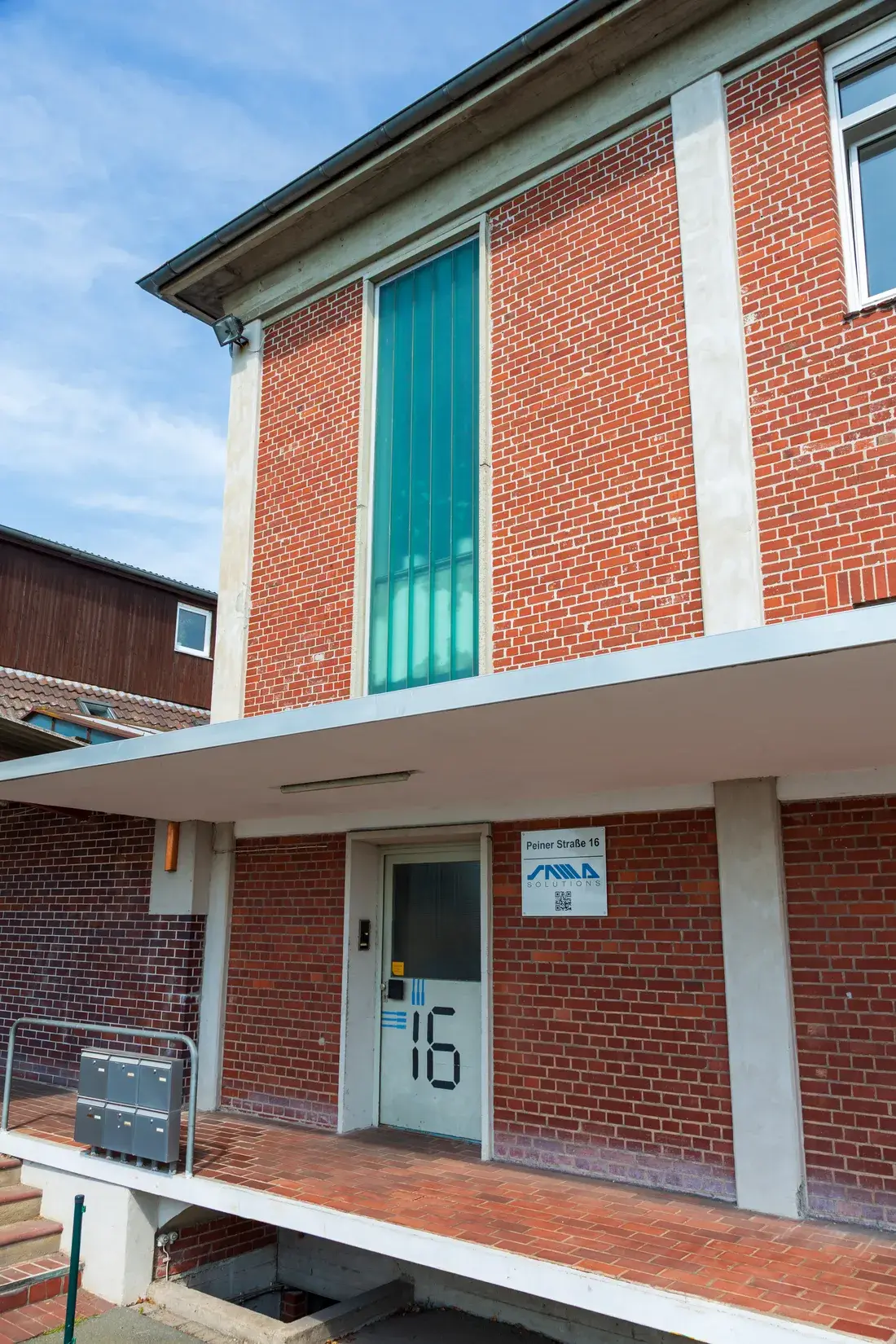 Eingang zum Standort Meine von SAMD Solutions
